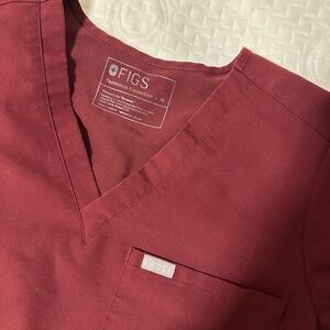 Figs maroon one pocket scrub top